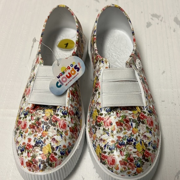 Blowfish Kids Shoes - Picture 2 of 8